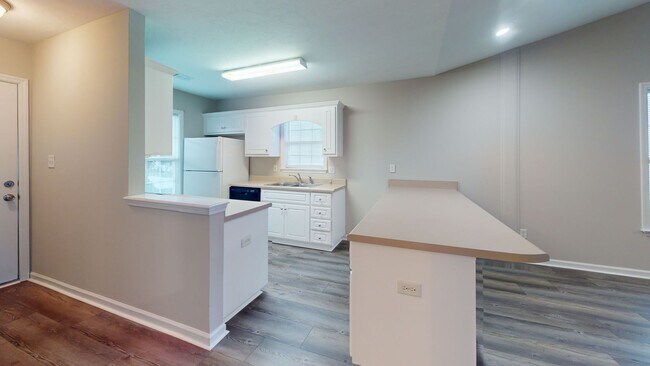 Foto del edificio - Townhome available now