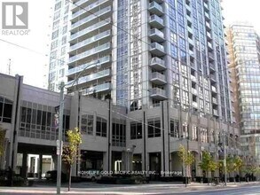 Building Photo - 761 Bay St.
