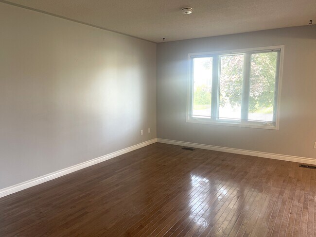 Photo du bâtiment - 1239 Norfolk Ave