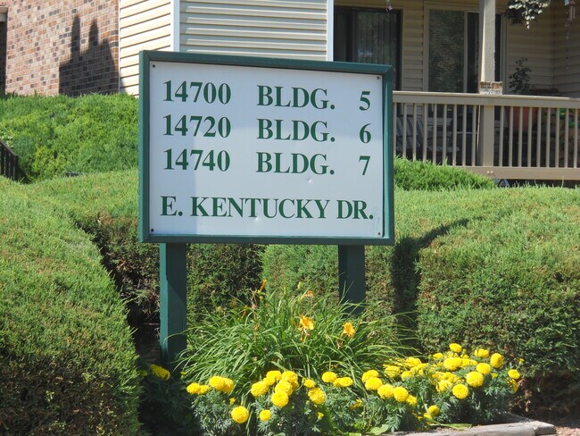 Foto del edificio - 14740 E Kentucky Dr
