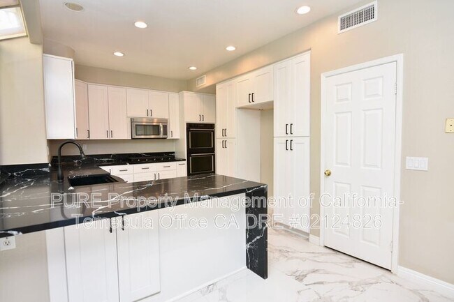 Building Photo - 41680 Valor Dr
