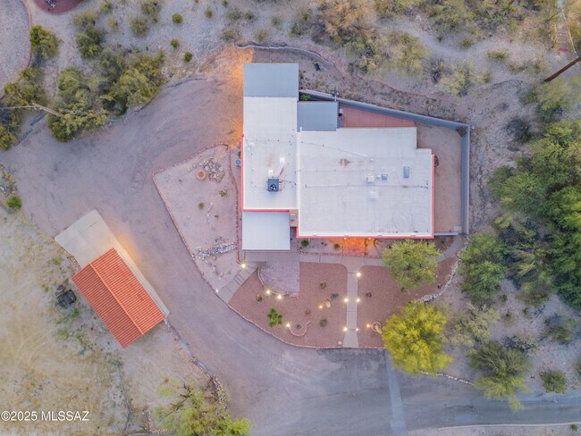Foto del edificio - 1101 W Roller Coaster Rd
