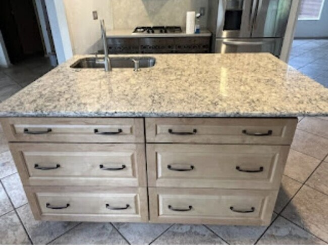 Foto del edificio - Beautiful 3 Bedroom / 2.5 Bath home in des...