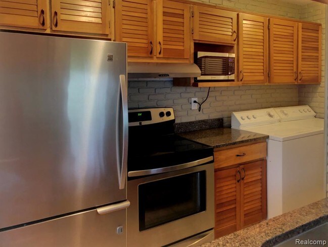 Building Photo - 2654 Wildwood Ct
