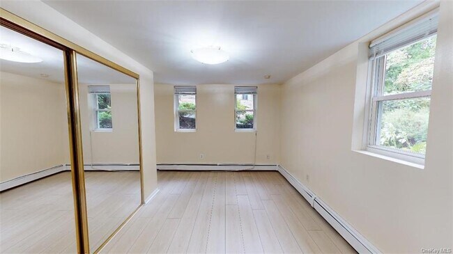Building Photo - 50 McGregor Ln