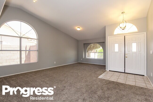 Foto del edificio - 18408 N 12th Wy