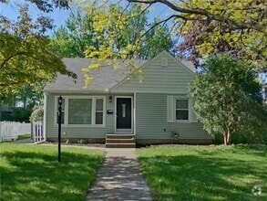 Building Photo - 606 Idaho Ave E