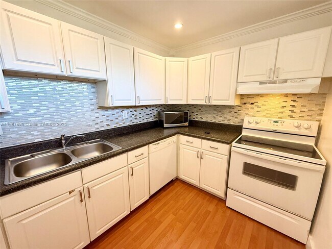 Foto del edificio - 9301 SW 92nd Ave