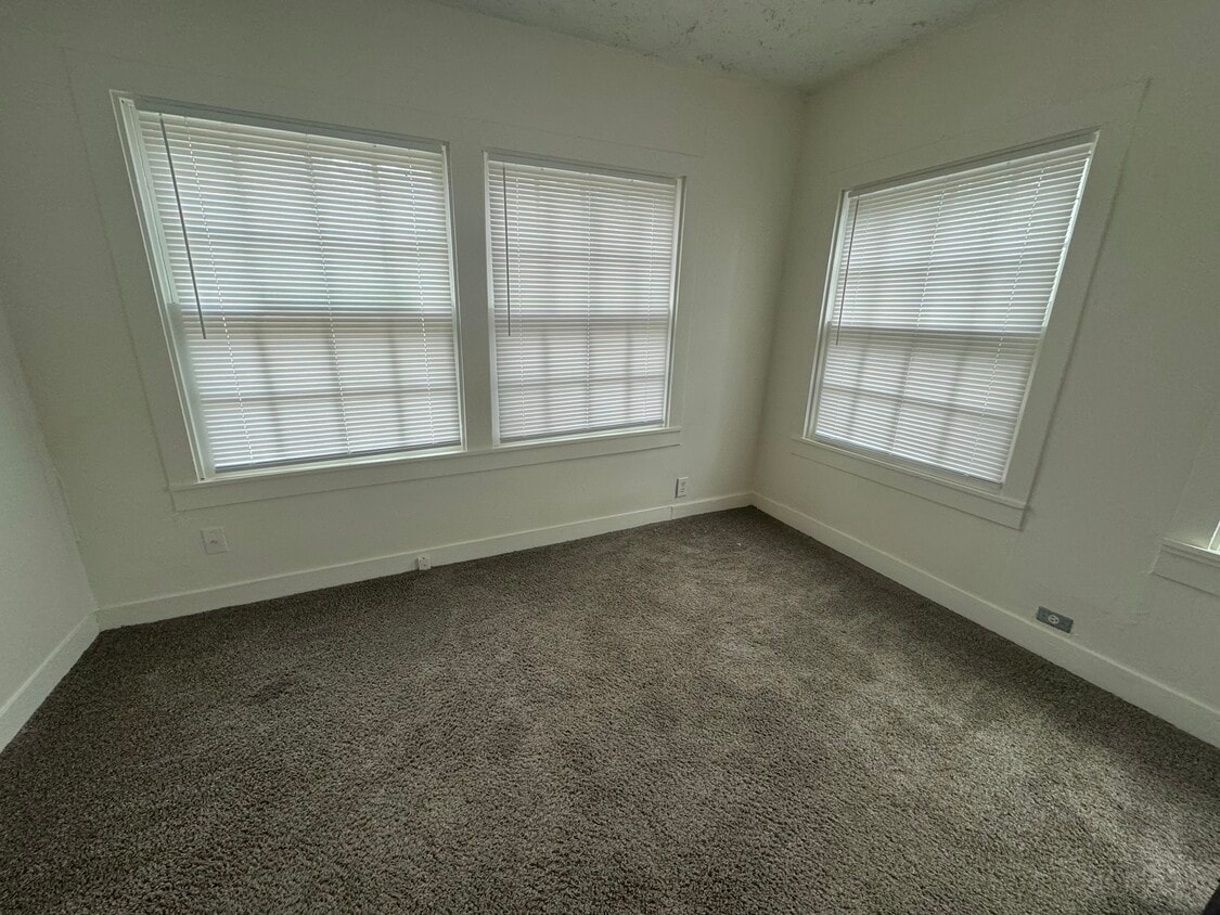 Foto del edificio - 715 Oscar Smith St