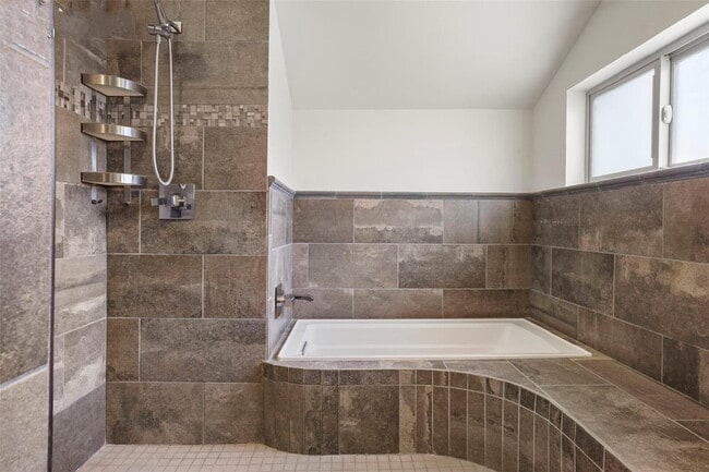 Photo - Old North End - Monroe Apartment