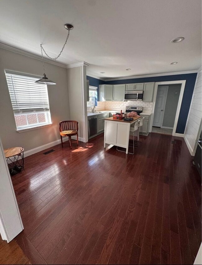 Building Photo - 1533 Harle Ave NW