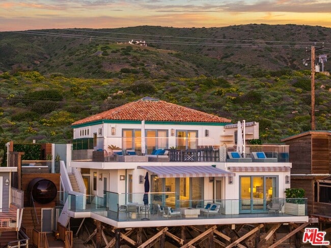 Foto del edificio - 42580 Pacific Coast Hwy