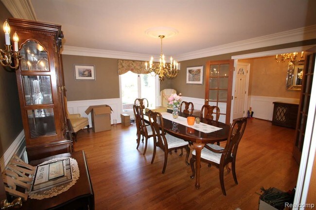 Building Photo - 52396 Royal Forest Dr