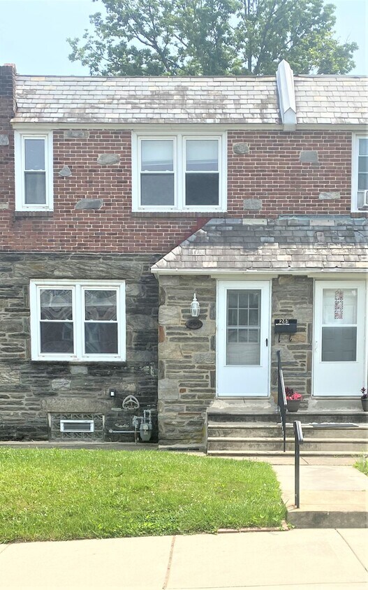 261 S Bayberry Ln, Upper Darby, PA 19082 House Rental in Upper Darby