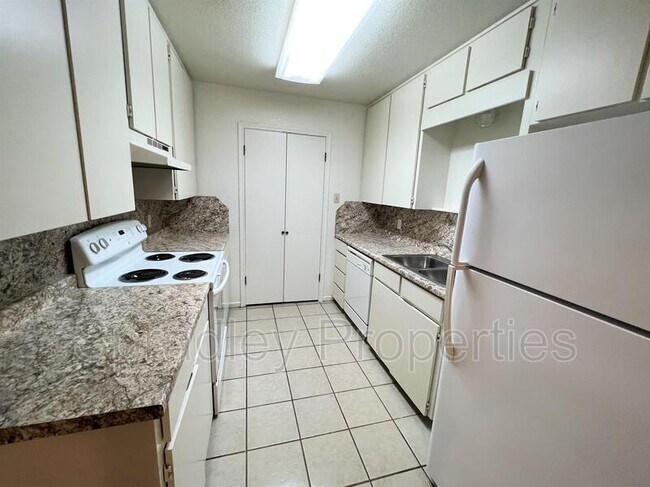 Foto del edificio - 406 N Loop 121