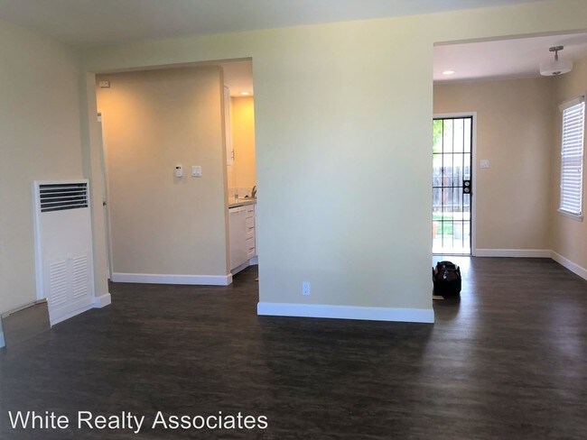 Foto del edificio - 2311-2313 Belmont Ave