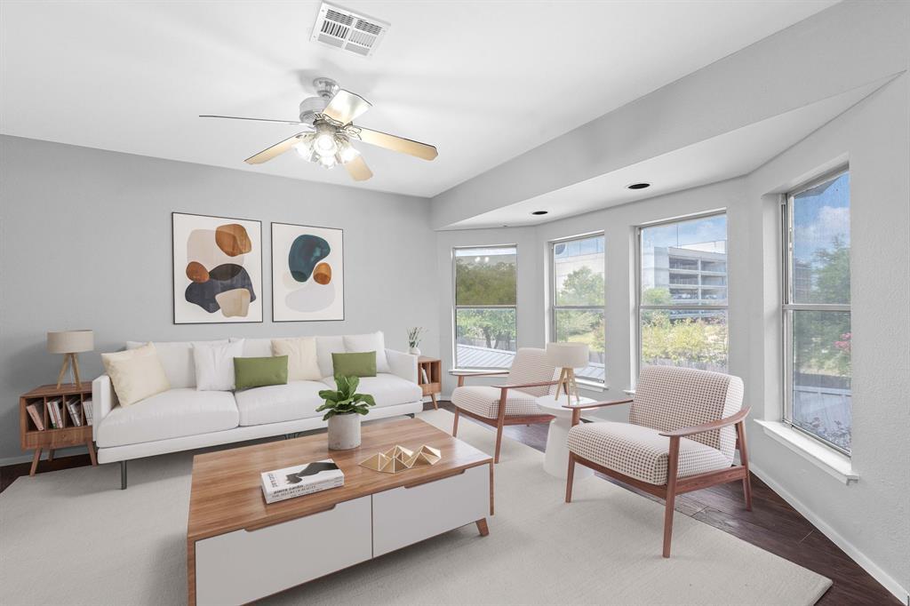 Primary Photo - 2104 Cullen Ave