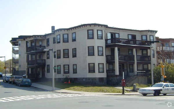Primary Photo - 236 Geneva Ave