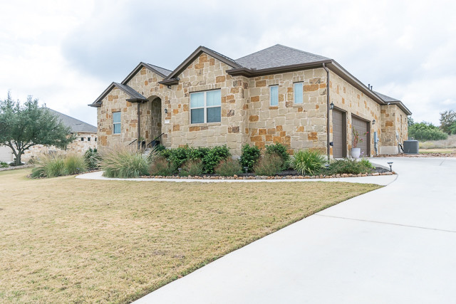 Building Photo - Rare Vintage Oaks rental in New Braunfels, TX