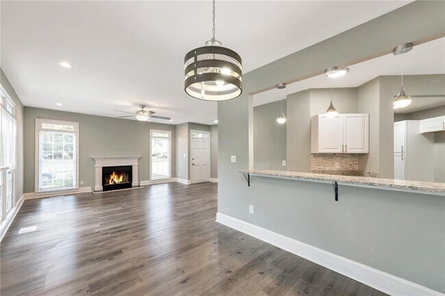 Foto del edificio - 1054 Brandon Ln