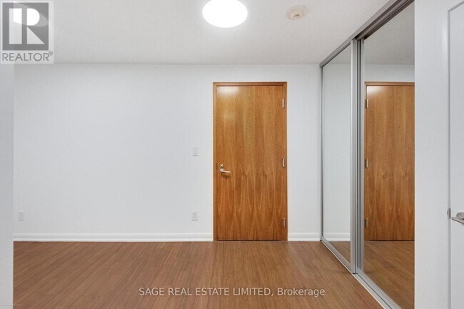 Building Photo - 205 Frederick St