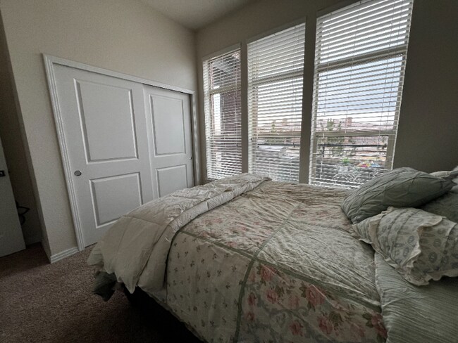 Foto del edificio - 10400 Spring Green Drive