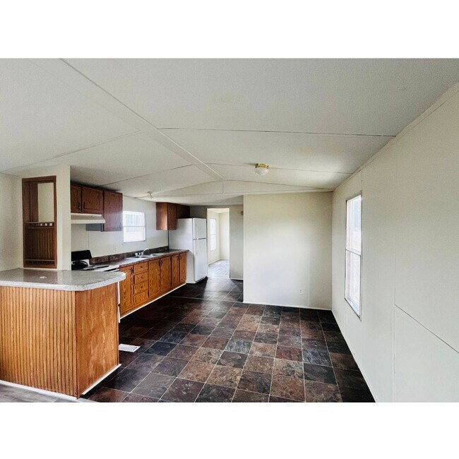 Foto del edificio - 301 Reid Ct