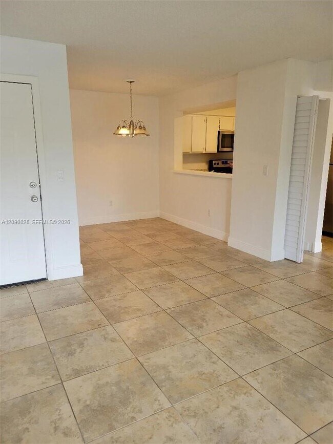 Building Photo - 1229 SW 46th Ave