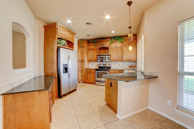 Foto del edificio - Tulsa Beauty Available Beginning of Januar...