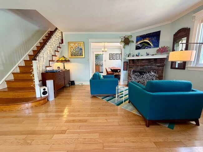 Foto del edificio - 216 Glencoe Rd