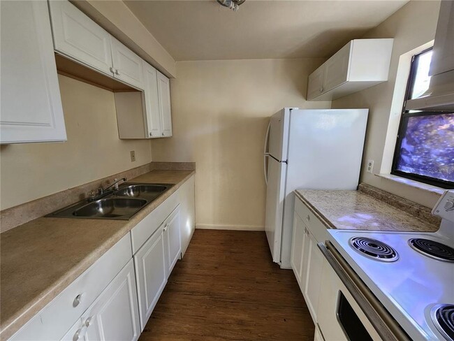 Foto del edificio - 701 SW 67th Terrace