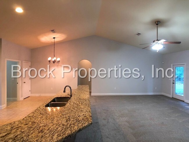 Building Photo - 5608 Heatherton Rd