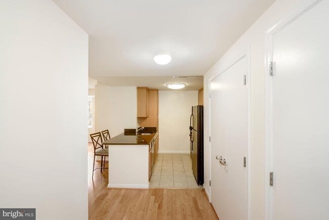 Building Photo - 355 I St SW