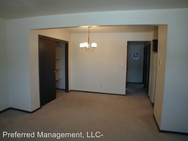Foto del edificio - 153-155 Brookfield Ct