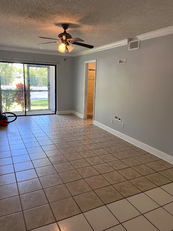 Building Photo - 2069 NE Collins Cir
