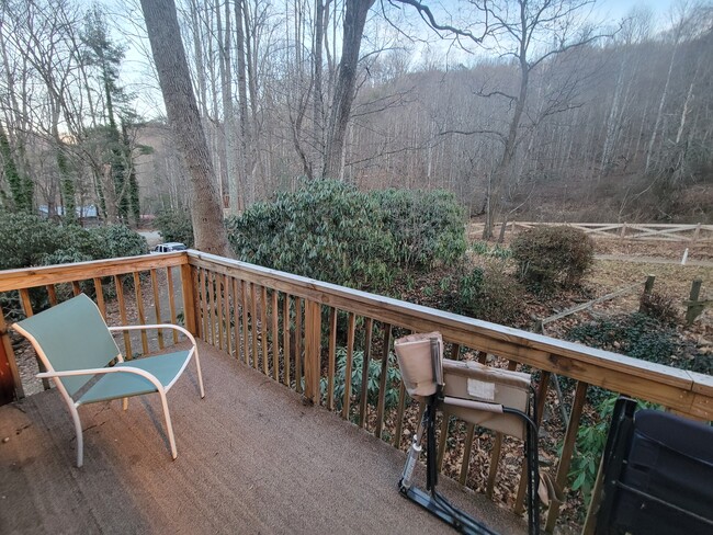 Foto del edificio - 5 Anderson Creek Rd