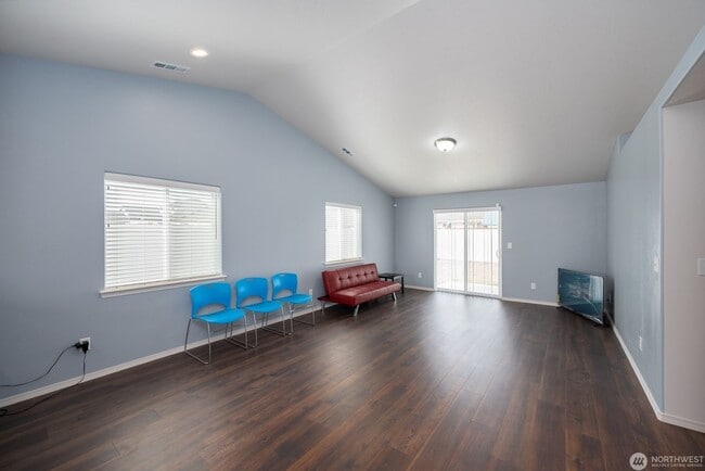 Building Photo - Never been rented before new home in Mae V...