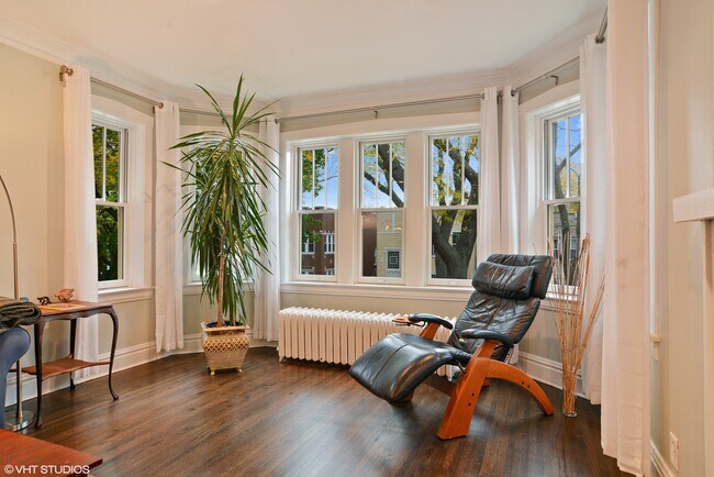 Foto del edificio - 5011 N Mozart St