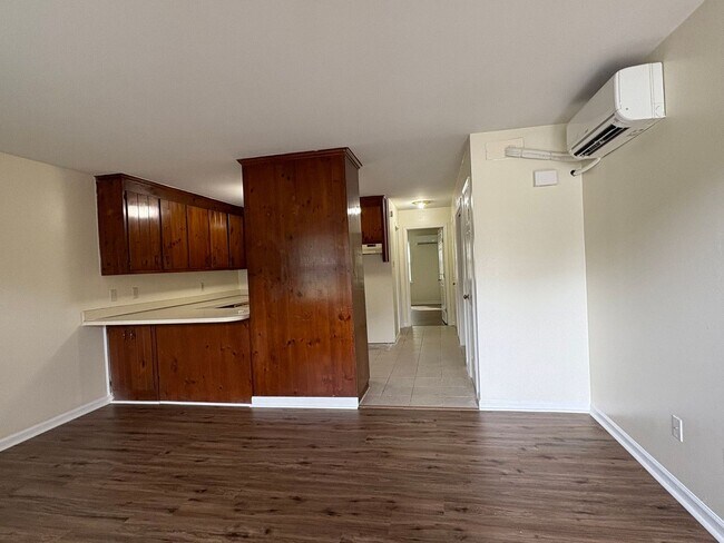 Foto del edificio - 2518 Cedarwood Dr