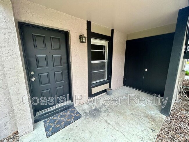 Building Photo - 4013 Dream Oak Pl