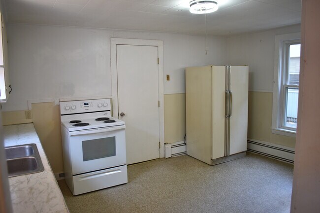 Kitchen - 31 Pine St