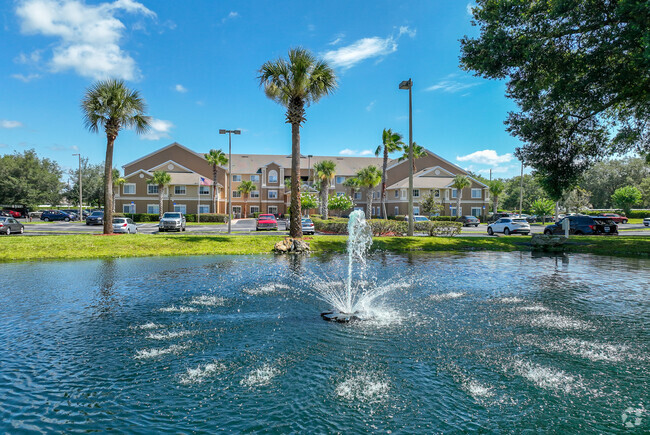 Foto del edificio - Lake Point Senior Apartments