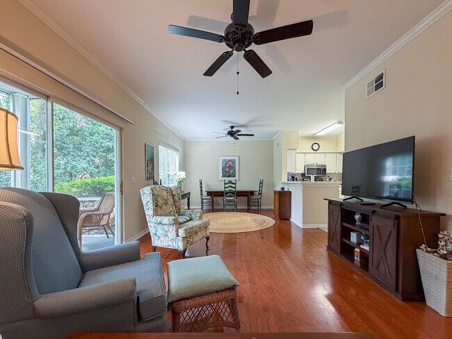Building Photo - 2/2 Condo in The Links @ Haile Plantation - available end of April!