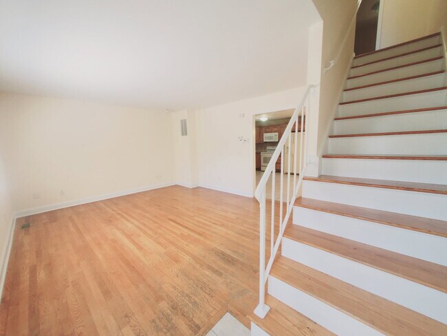 Foto del edificio - 119 Highview Ave