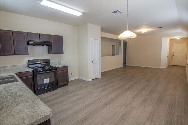 Building Photo - 825 Canton Grass Ln