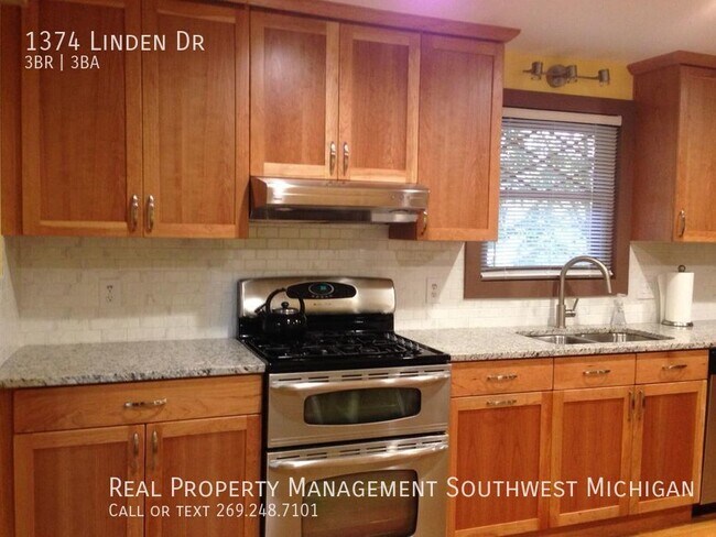 Foto del edificio - 1374 Linden Dr