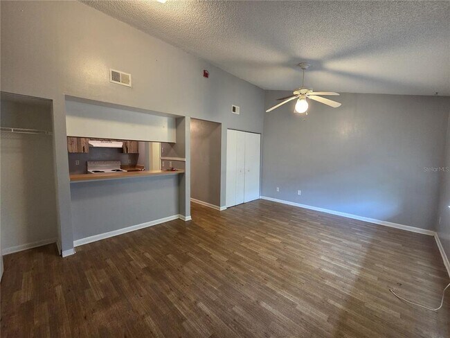 Foto del edificio - 3761 NE 41st St