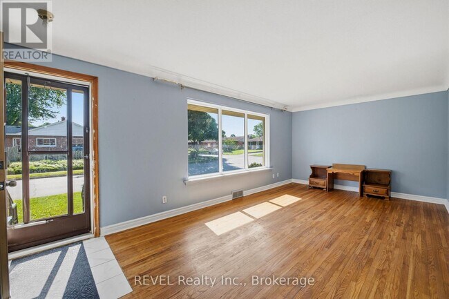 Photo du bâtiment - 6427 Burdette Dr