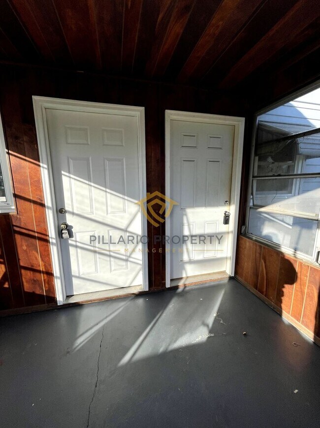 Foto del edificio - 5260-5262 Fletcher Avenue