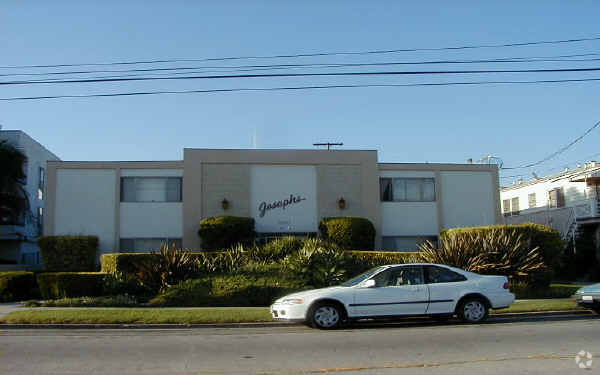 Foto del edificio - 10851 Moorpark St
